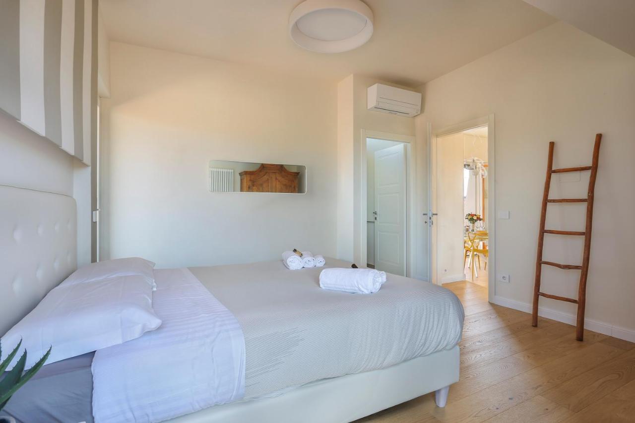Apartmán Penthouse With Big Terrace In Oltrarno Florencie Exteriér fotografie